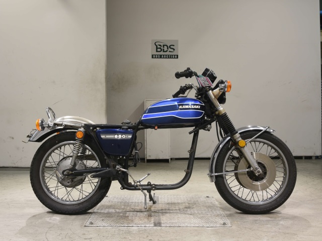 Kawasaki W3 1973