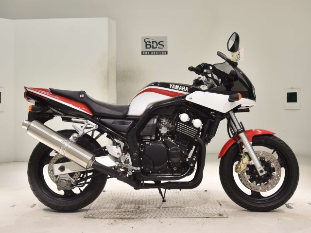 Yamaha FZ400 1998