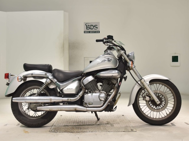 Suzuki INTRUDER 250LC