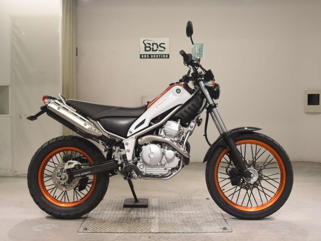 Yamaha TRICKER 2018