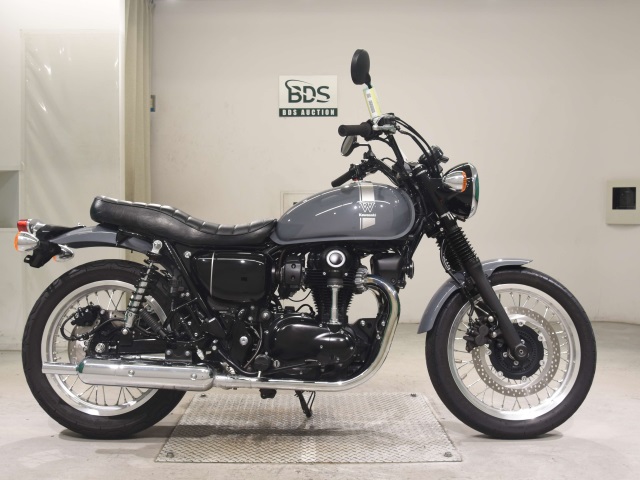 Kawasaki W800 2023