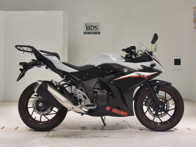 Suzuki GSX250R