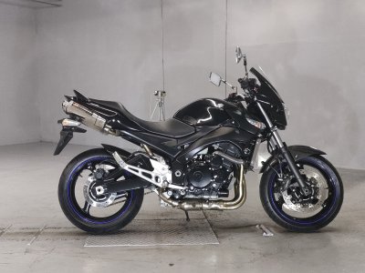 Suzuki GSR400 2010
