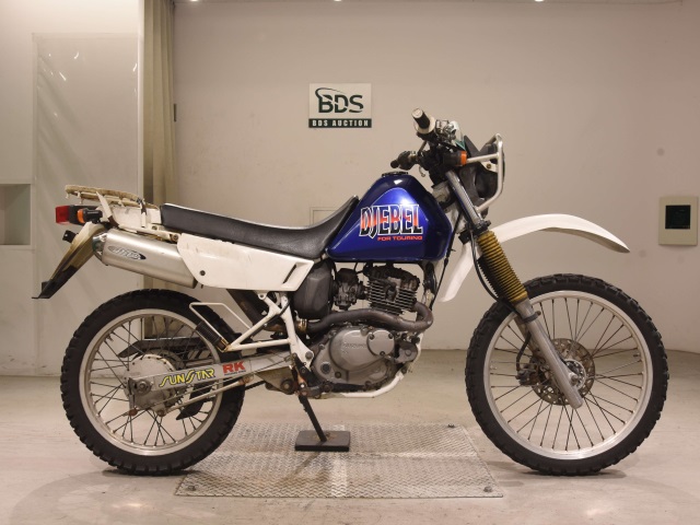 Suzuki DJEBEL125