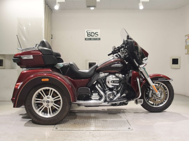 HD ELECTRA GLIDE FLHTCU1690 TRIKE 2014