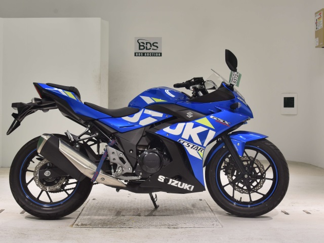 Suzuki GSX250RA