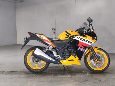 Honda CBR250R 2011