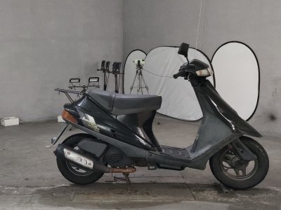 Suzuki ADDRESS V100