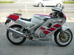Yamaha FZR250 1988