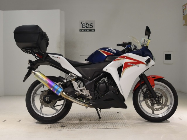 Honda CBR250R 2011