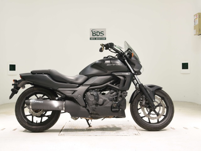 Honda CTX700N 2013