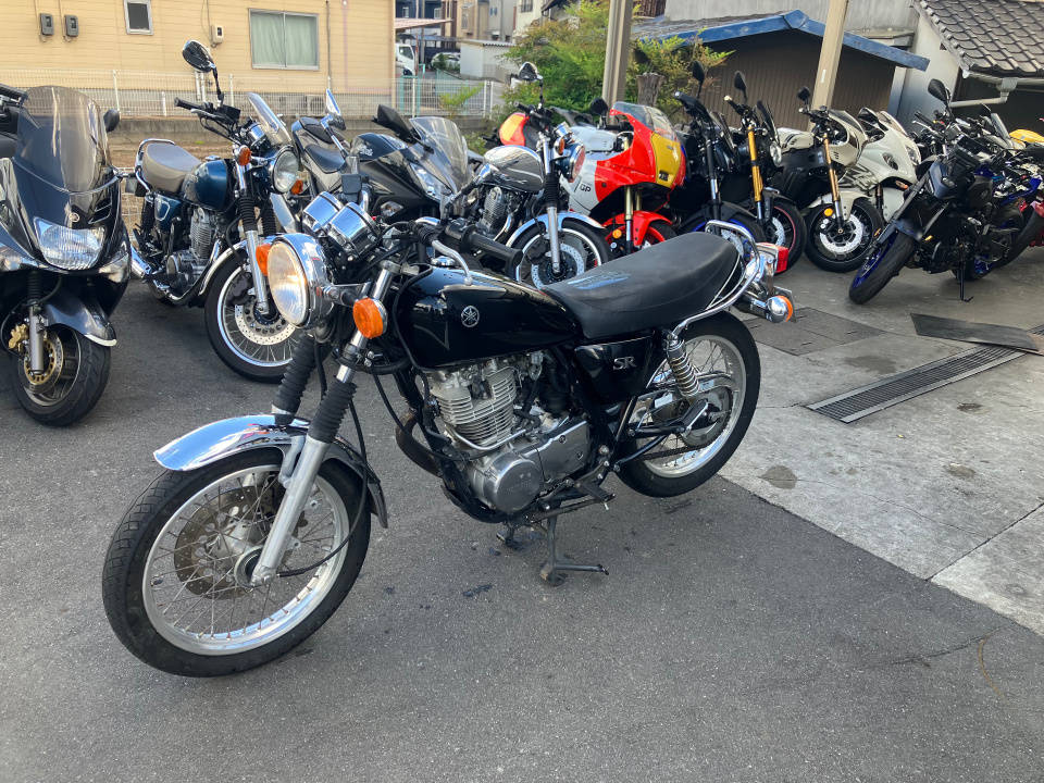 Yamaha SR400 2011