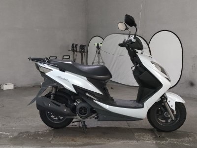 Suzuki SWISH