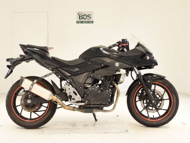 Suzuki GSX250RA