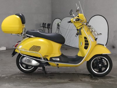 Vespa GTS300 2018