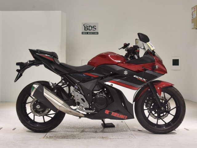 Suzuki GSX250R