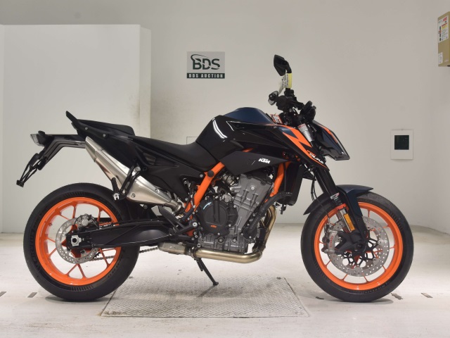 KTM 890 DUKE R 2023