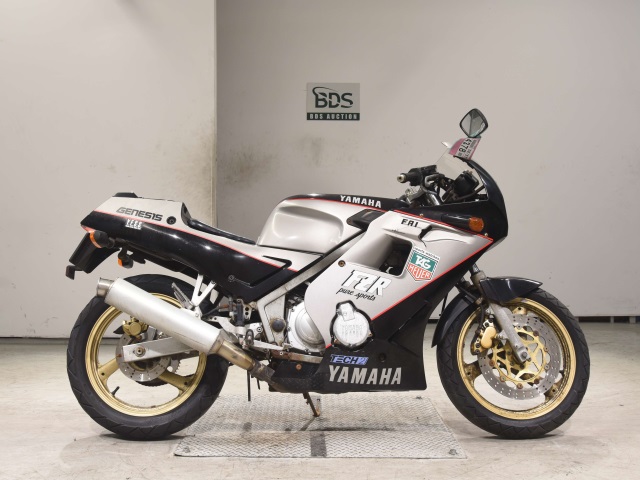 Yamaha FZR250 1988