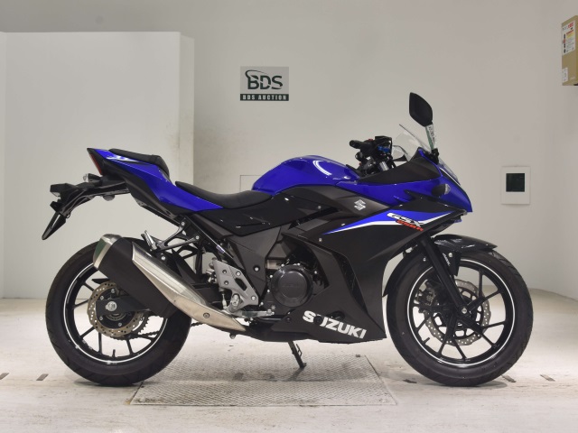 Suzuki GSX250RA