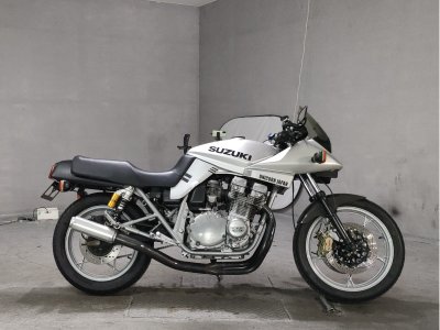 Suzuki GSX750S KATANA