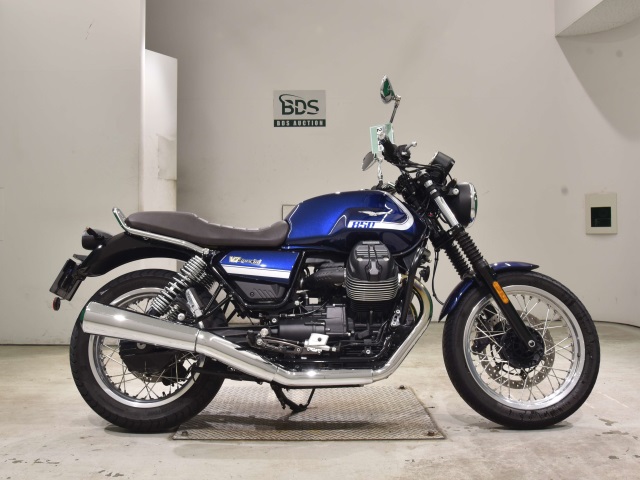 Moto Guzzi V7 SPECIAL 2021