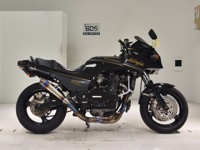 Kawasaki GPZ900R 1991