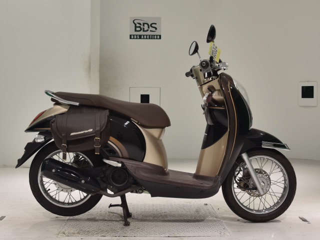 Honda SCOOPY110I 2012