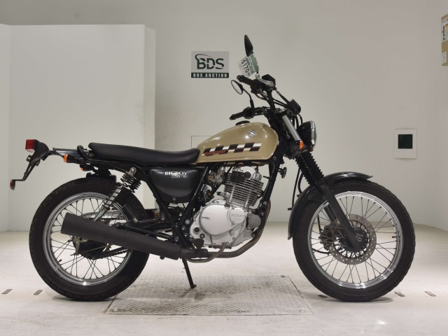 Suzuki GRASSTRACKER BIGBOY 2014