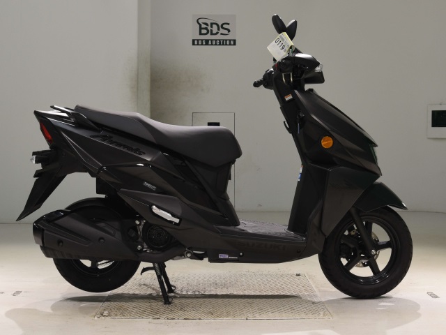 Suzuki AVENIS125