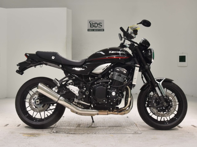Kawasaki Z900RS 2024