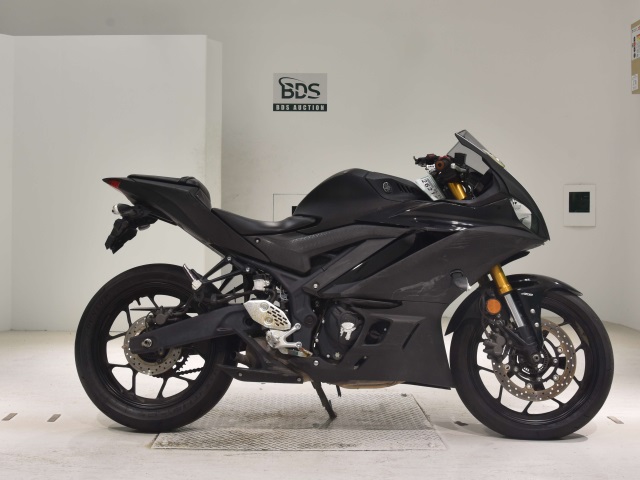Yamaha YZF-R25A 2019
