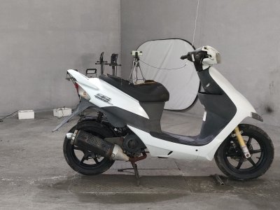 Suzuki SEPIA ZZ