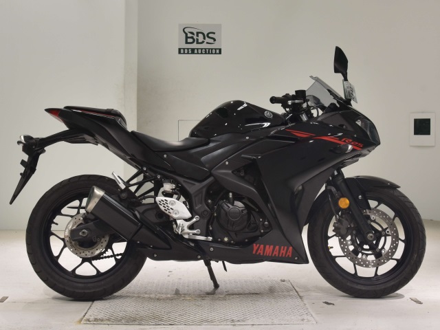 Yamaha YZF-R25 2018