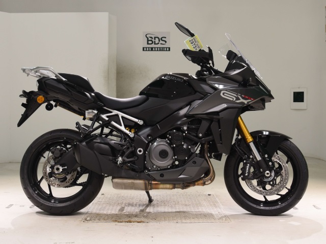 Suzuki gsx-s1000 gx 2025