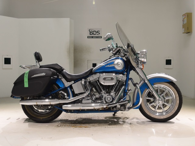 HD DELUXE FLSTNSE1800 CVO 2015