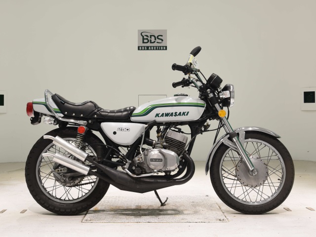 Kawasaki 250SS