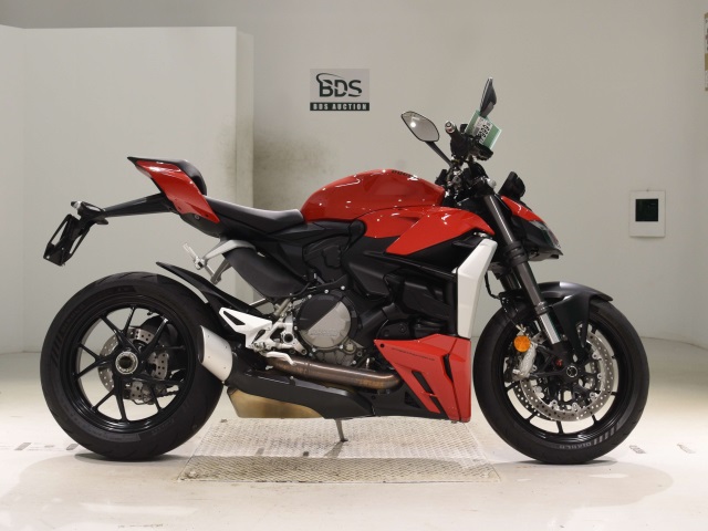 Ducati STREET FIGHTER V2 2024