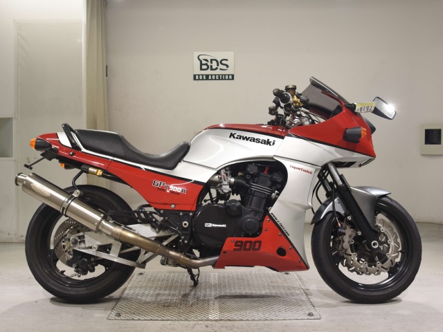 Kawasaki GPZ900R 1985