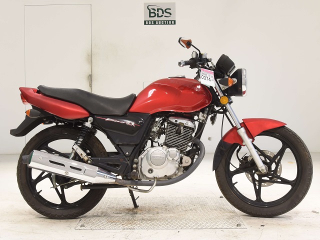 Suzuki EN125 2017