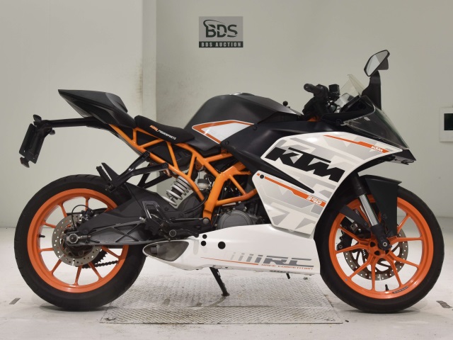 KTM RC 390 2015