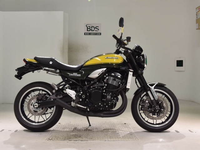 Kawasaki Z900RS 2024