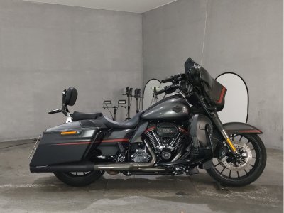 HD STREET GLIDE FLHXSE1920 CVO 2018