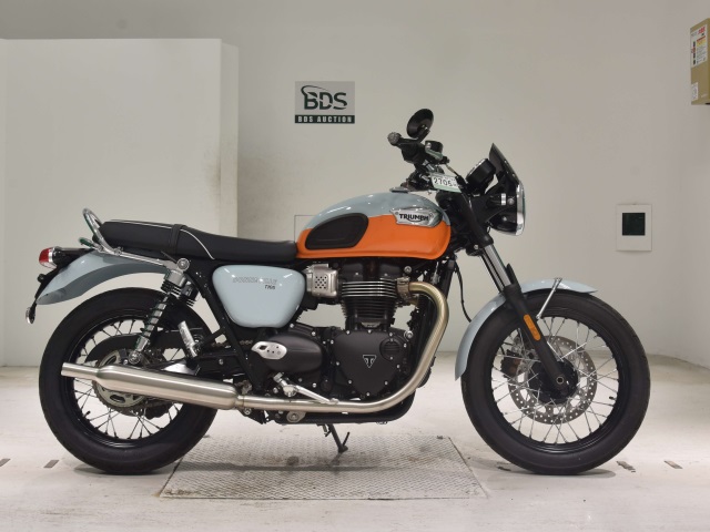 Triumph BONNEVILLE T100 2022