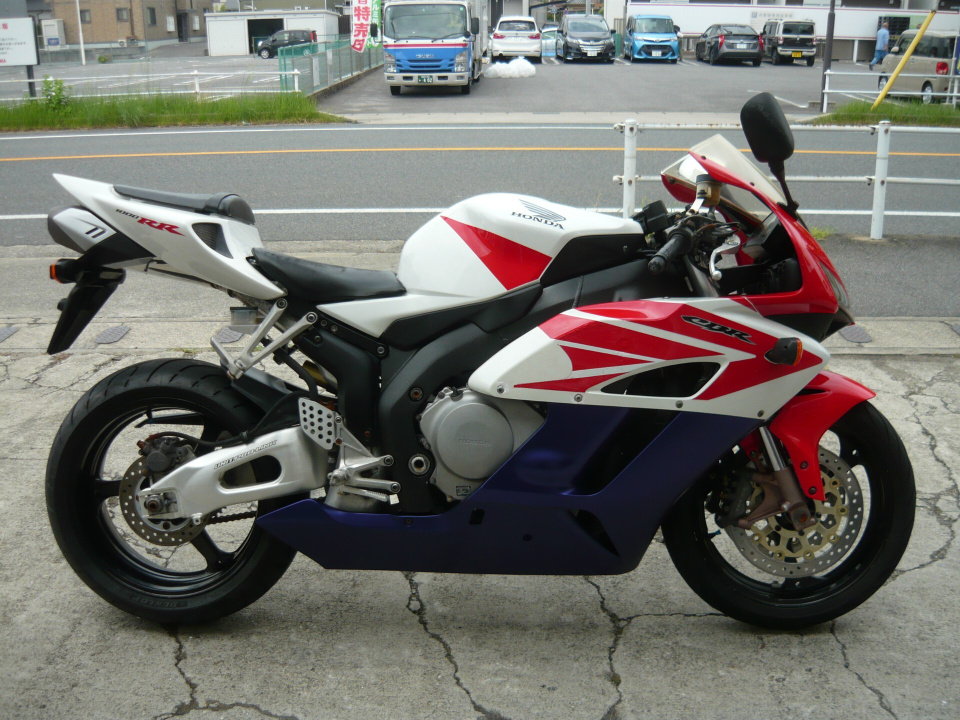Honda CBR1000RR 2004