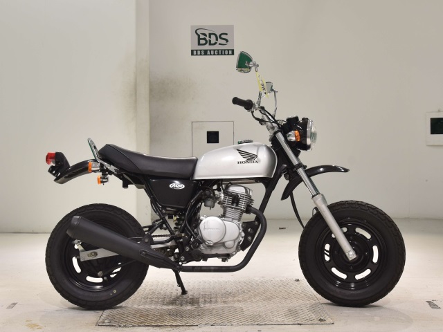 Honda APE50 2004