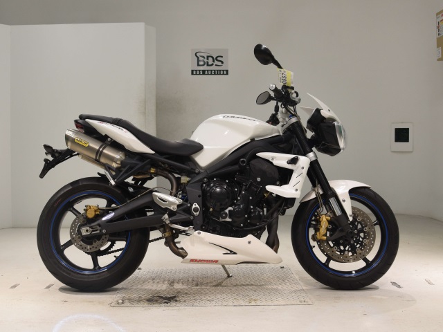 Triumph STREET TRIPLE R 2011