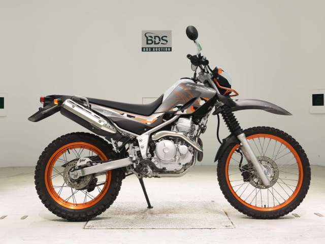 Yamaha SEROW XT250 2015
