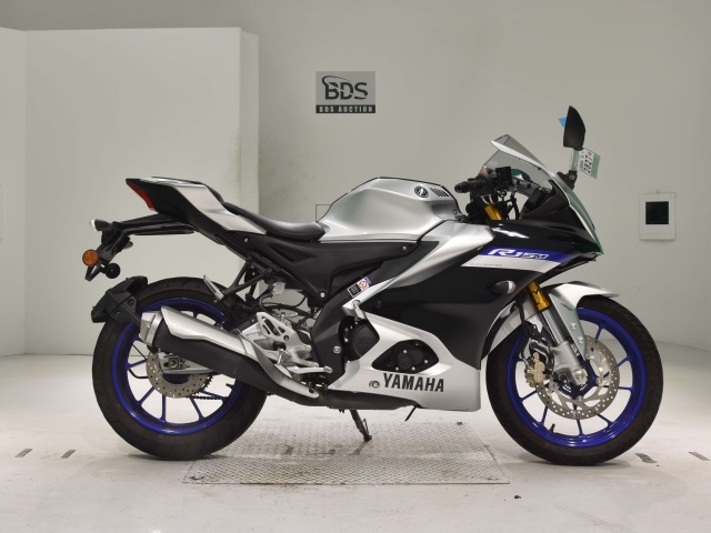 Yamaha YZF-R15M 2022