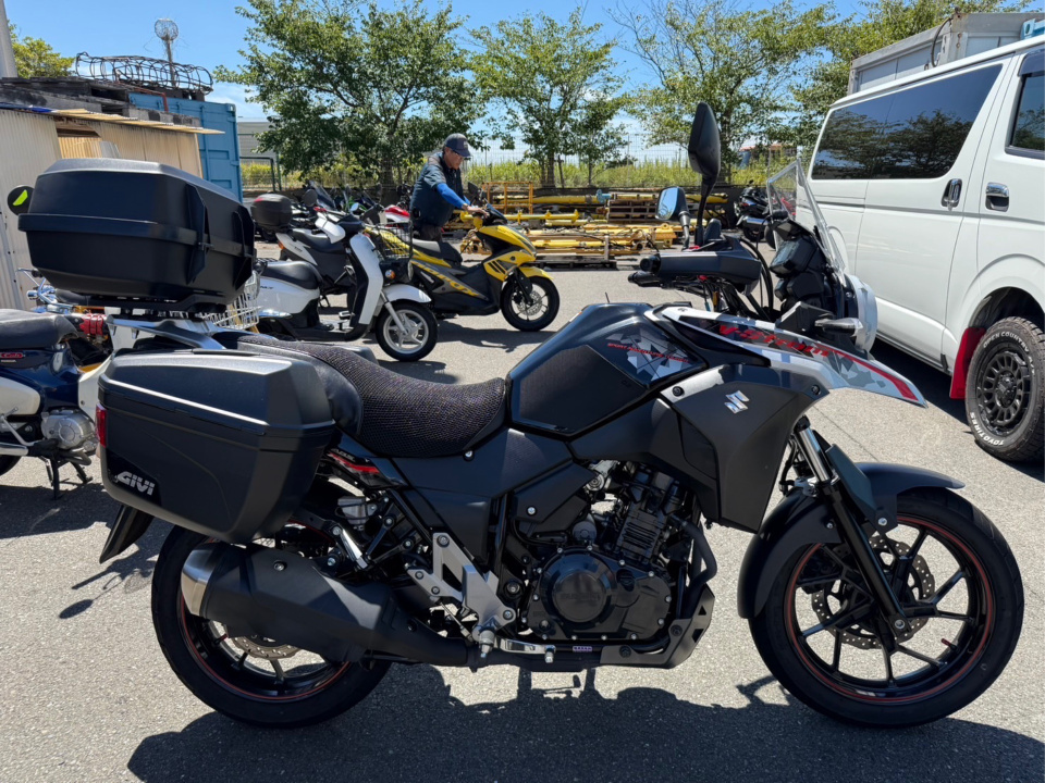 Suzuki GSR250