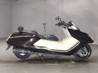 Yamaha MAGZAM 2012